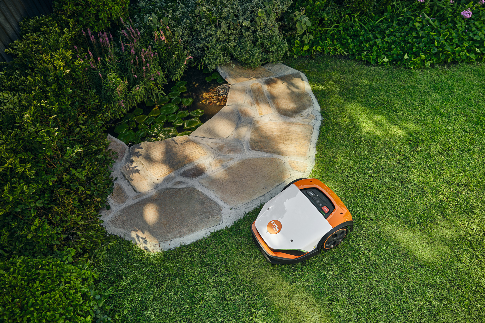 iMOW® 7 Robotic Lawnmower